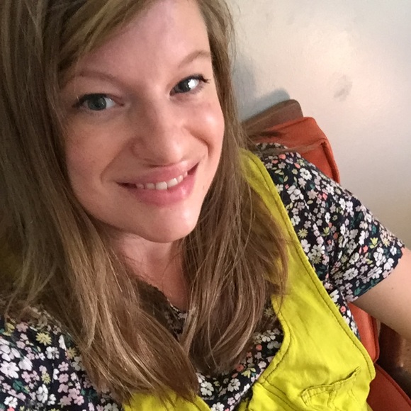 Meet your Posher, Amy - Picture 1 of 1